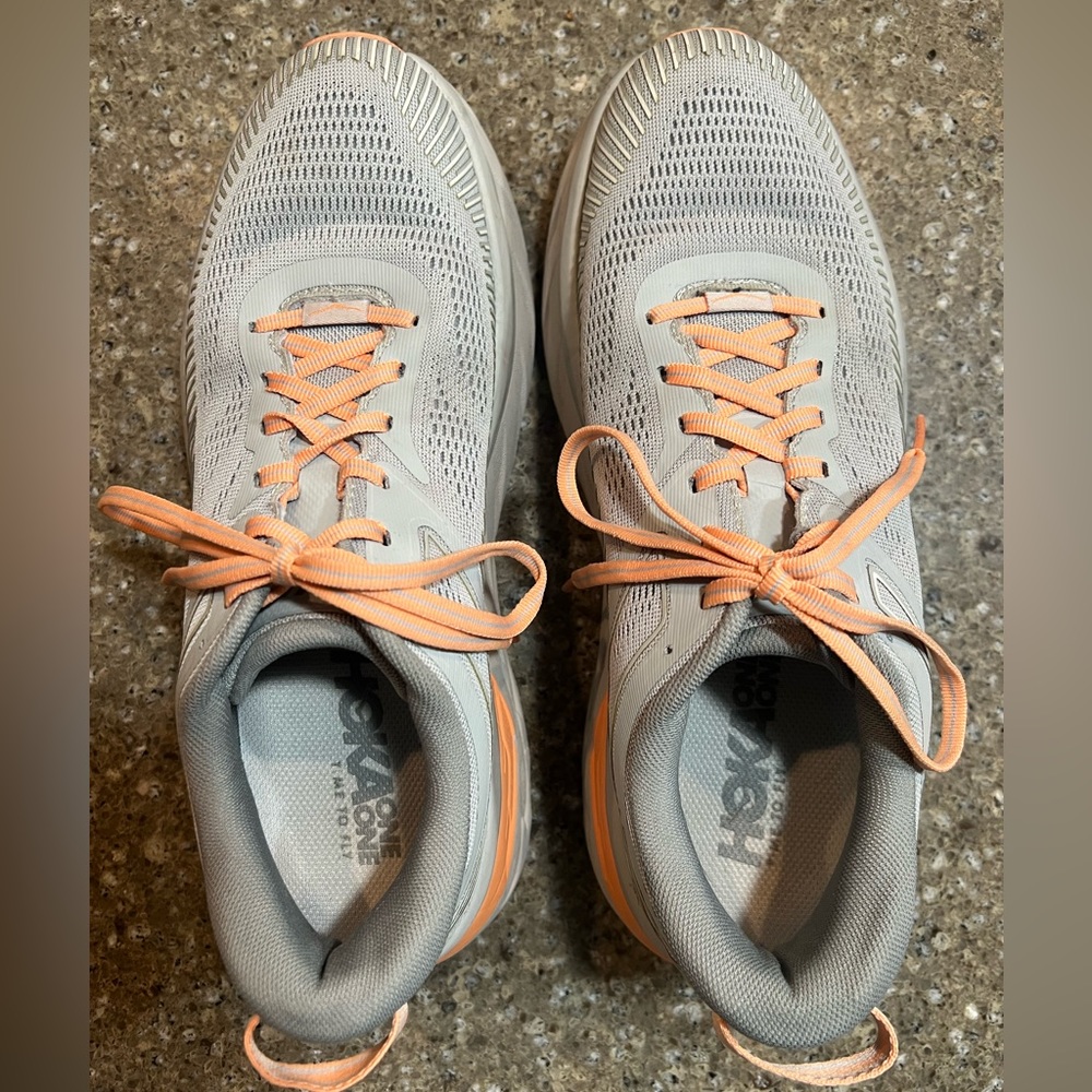 Hoka bondi 7 sneaker size 10